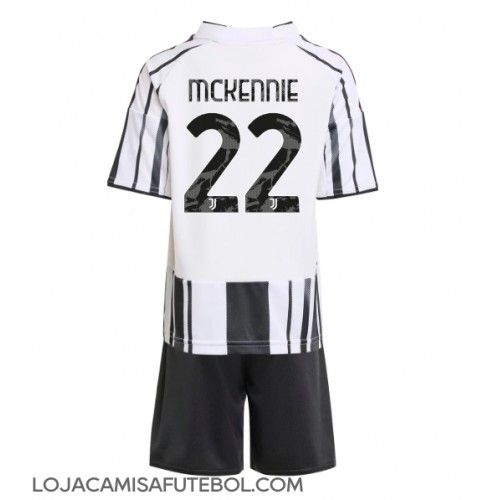 Camisa de Futebol Juventus Weston McKennie #22 Equipamento Principal Infantil 2025-26 Manga Curta (+ Calças curtas)